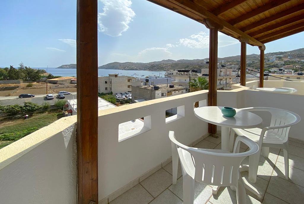 Alexander House Hotel Agia Pelagia  Exterior photo