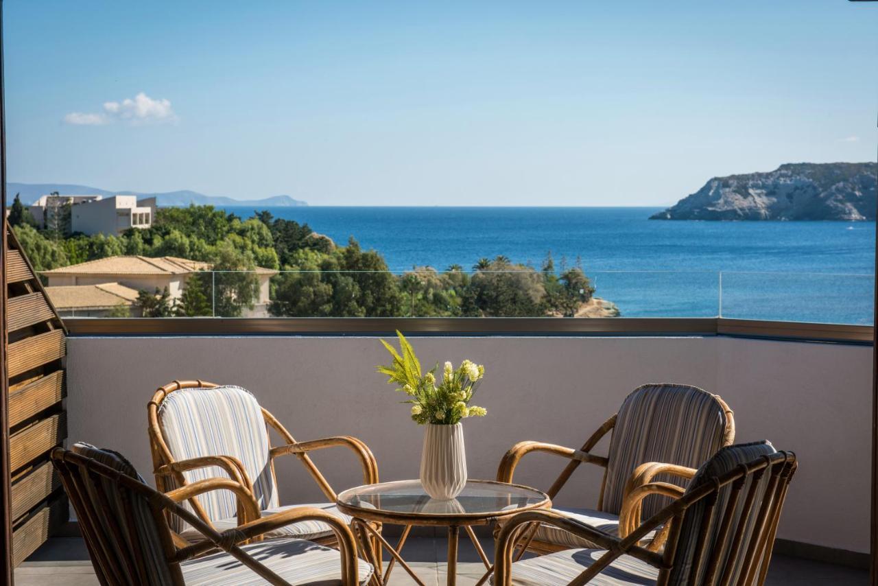Alexander House Hotel Agia Pelagia  Exterior photo
