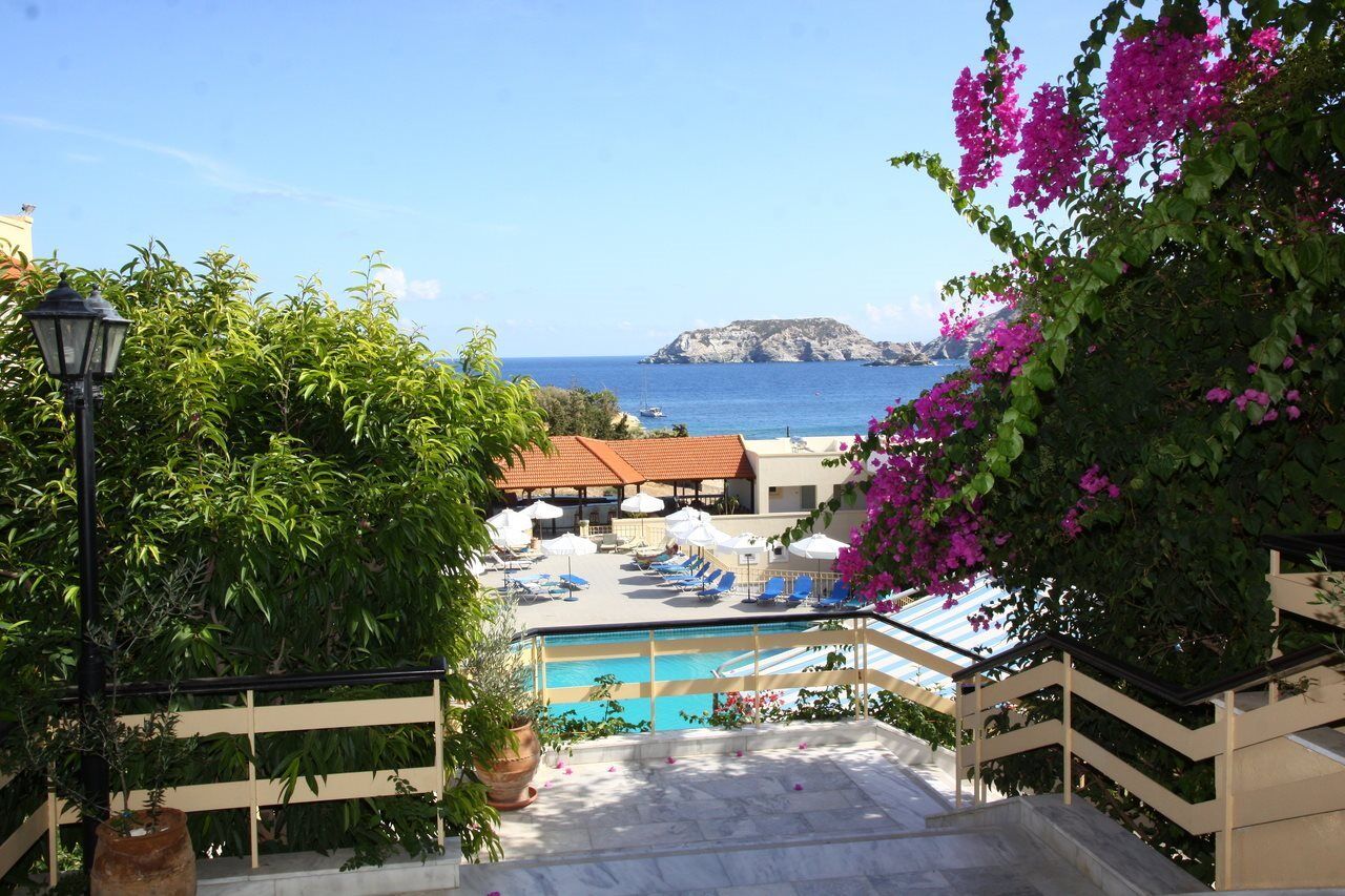 Alexander House Hotel Agia Pelagia  Exterior photo